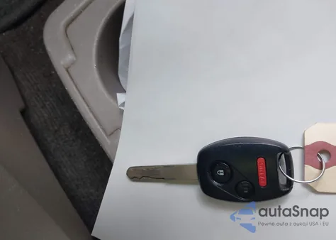 2013 Honda Odyssey Lx z USA, uszkodzony, nr VIN 5FNRL5H22DB037091